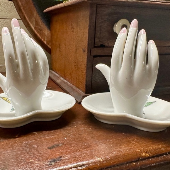 VINTAGE, SET/2 LEFTON, MASONIC, HIGH QUALITY PORCELAIN DISPLAY OF LADIES HAND - Picture 13 of 14